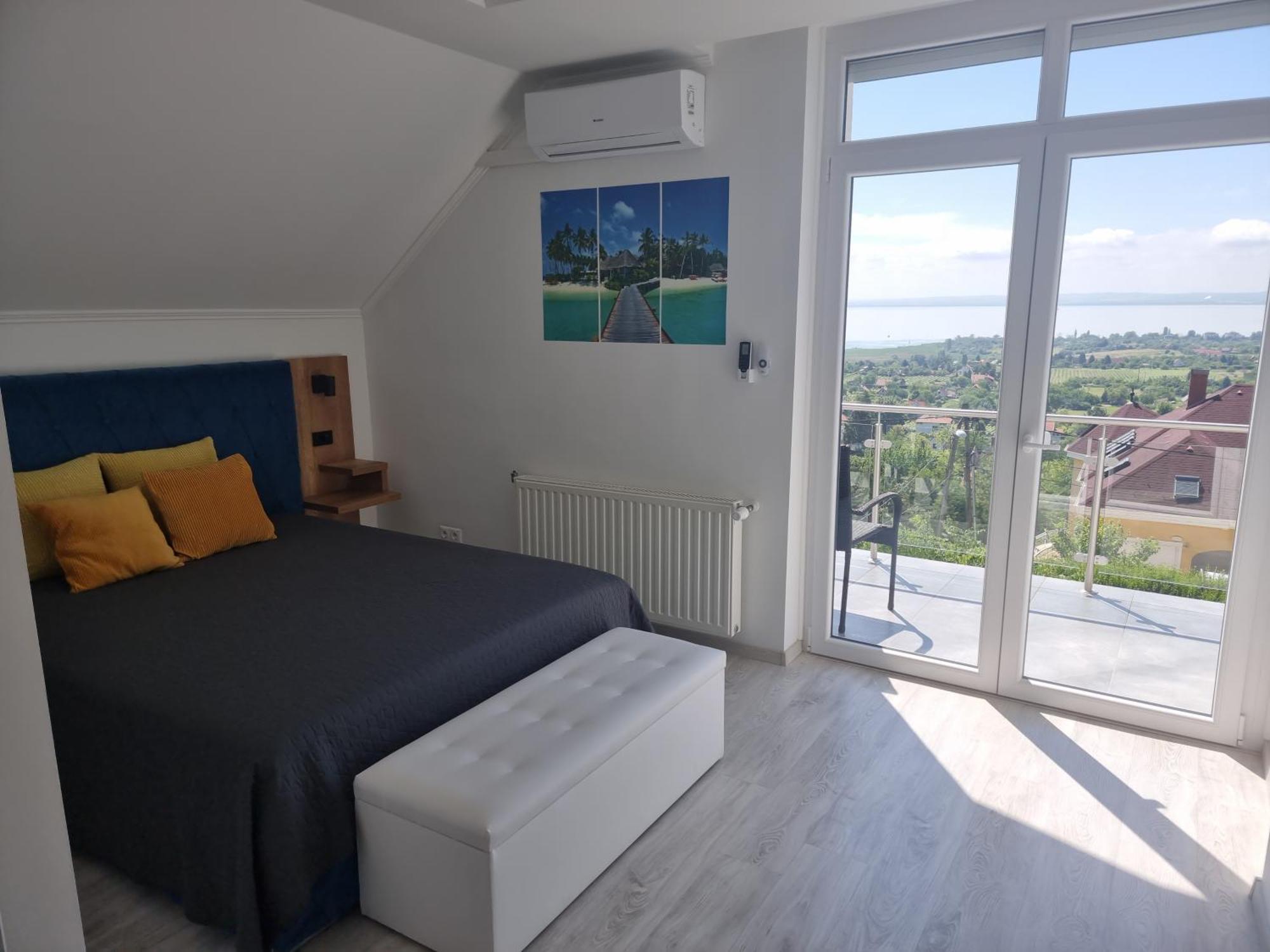 Lakeview Apartments Balatonfuered Buitenkant foto