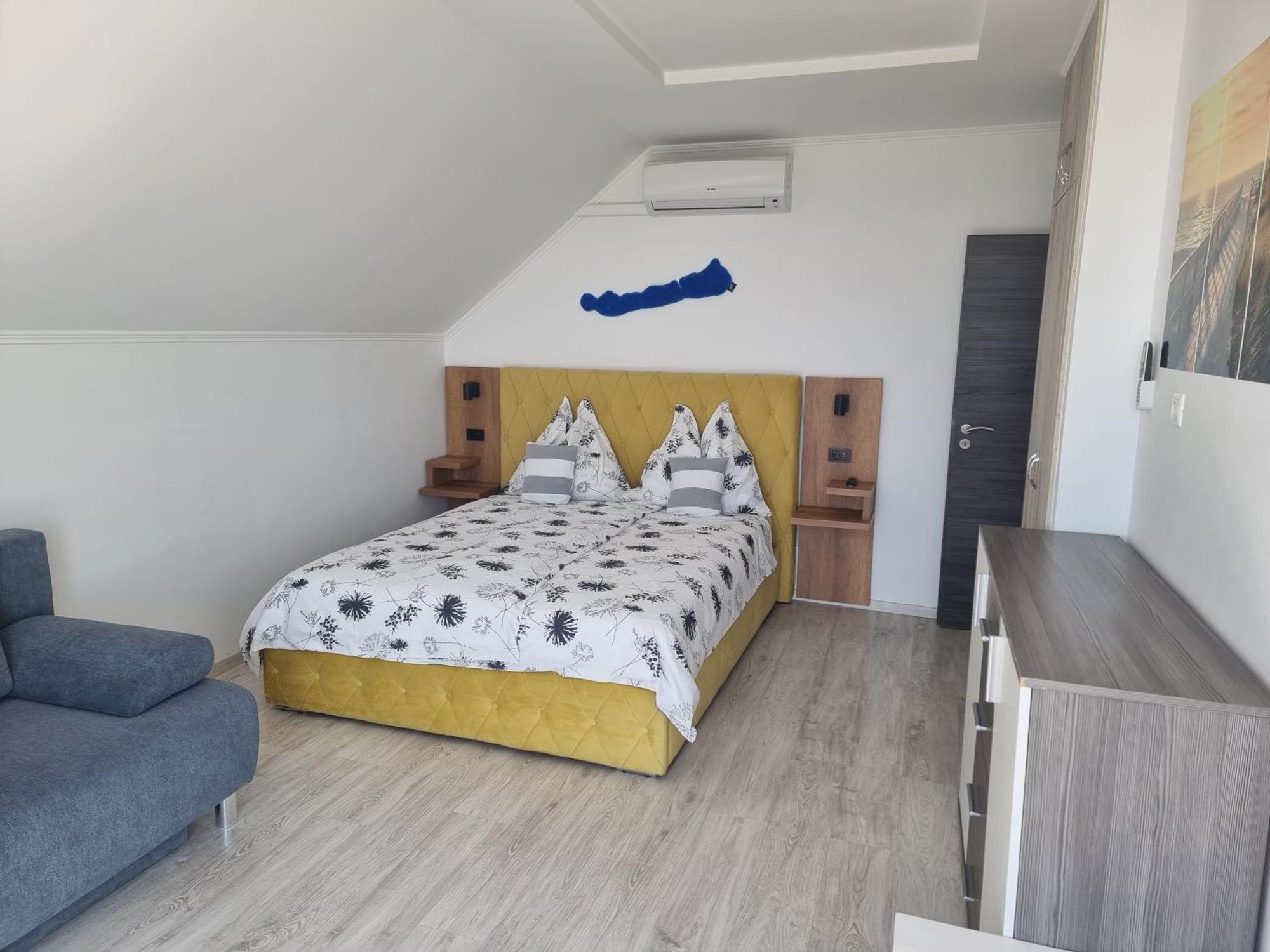 Lakeview Apartments Balatonfuered Buitenkant foto