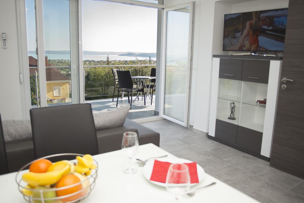 Lakeview Apartments Balatonfuered Buitenkant foto