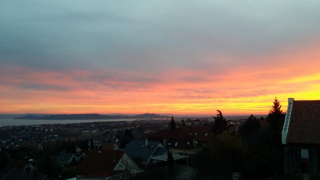 Lakeview Apartments Balatonfuered Buitenkant foto